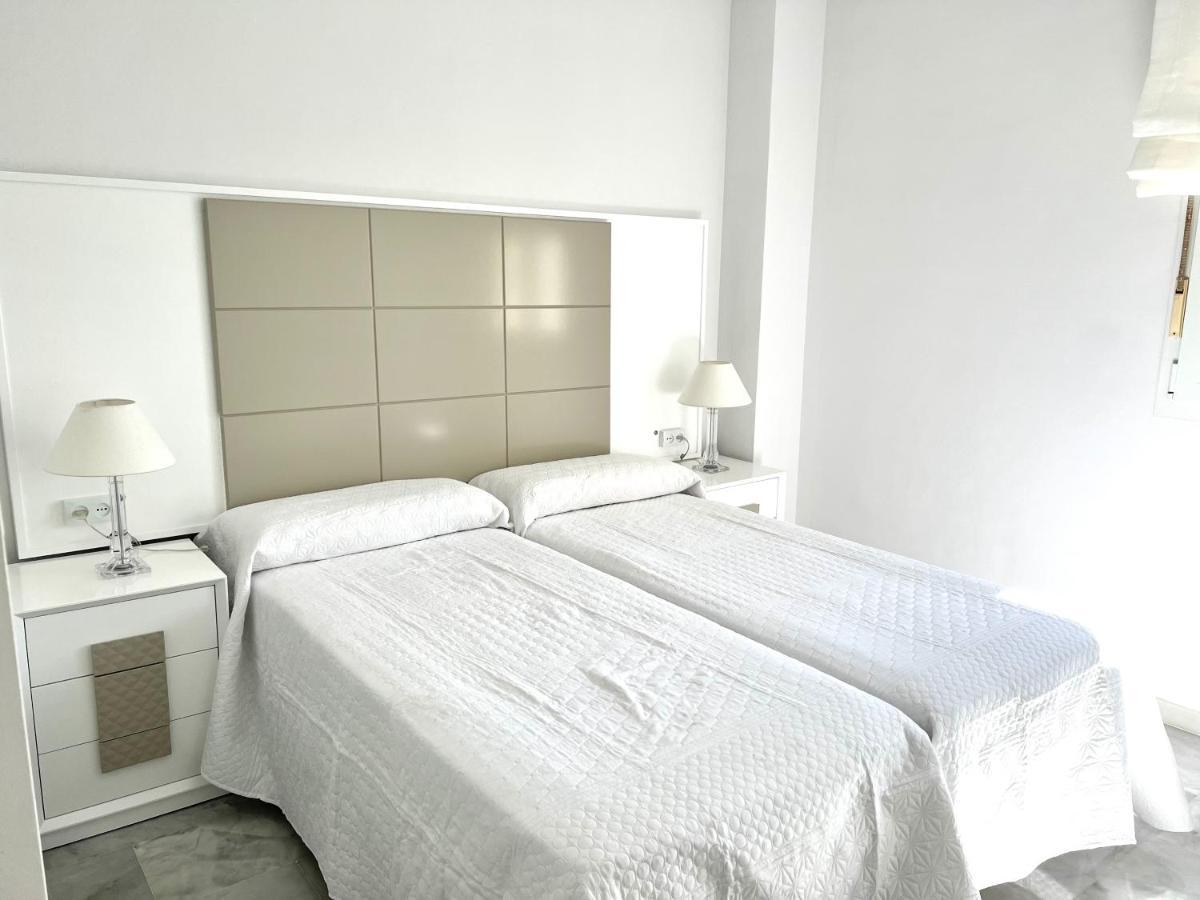 Mi Capricho 170 Beachfront Apartment Sitio de Calahonda ภายนอก รูปภาพ